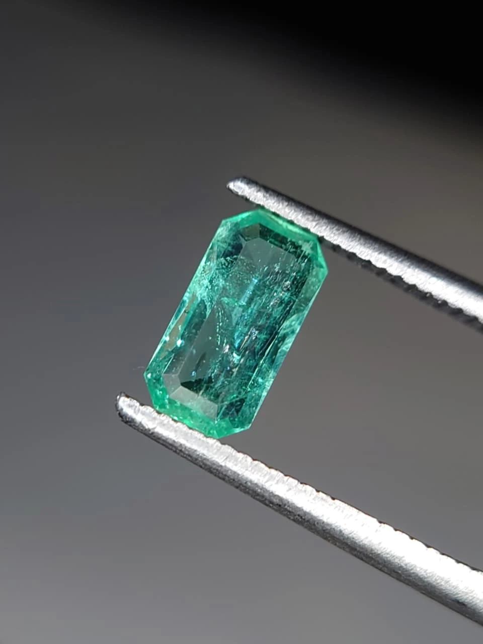 0.6ct Natural Emerald Faceted Panjshir Emerald from Afghanistan — view 5